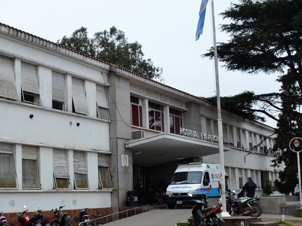 Balean en una pierna a un joven para robarle su celular