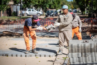 Plan de adoquinado en barrio Martín Fierro
