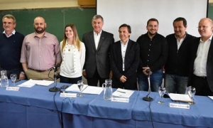 Debate en la UNR calentó la carrera al Congreso
