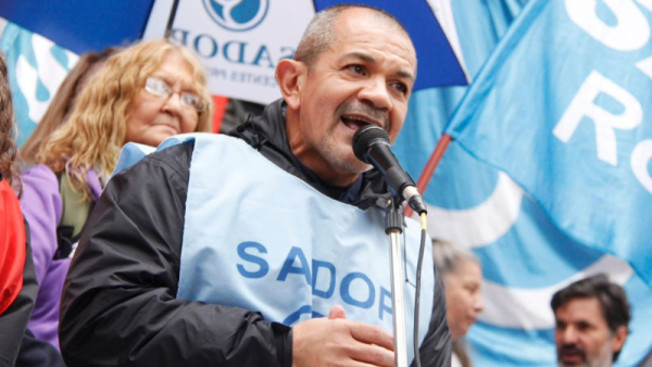 Lucero: “Pullaro ajusta como Milei”