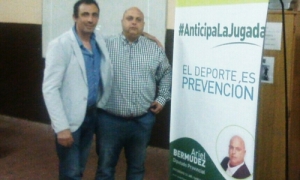 Charla sobre prevención y tratamiento de adicciones en la escuela secundaria 330