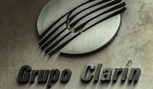 Más evidencias de la relación entre Clarín y los fondos buitre