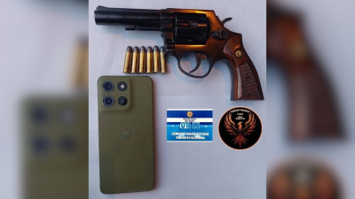 Dos jóvenes armados fueron detenidos tras una persecución policial