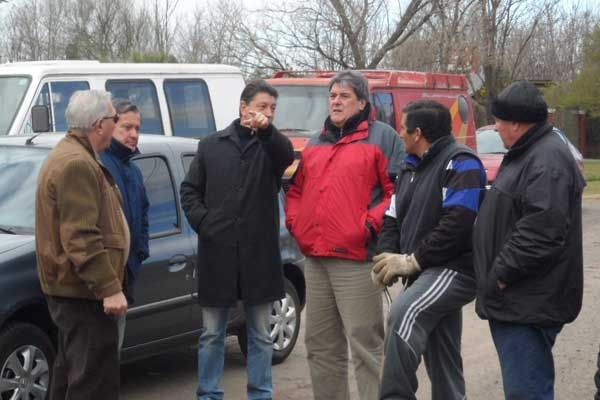 Luis Rubeo visitó y recorrió Villa Amelia junto al precandidato Abel Orlandini