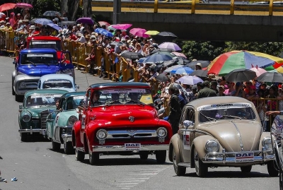 Gran encuentro de autos y motos en Granadero Baigorria