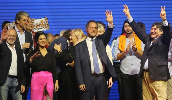 Scioli: “Convoco a indecisos y a independientes”