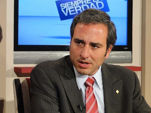 Cachi Martínez donó su sueldo