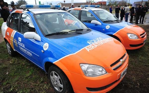 Se puso en marcha la Policía Comunitaria en el barrio Las Flores de Rosario