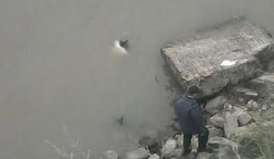 Hallaron otro joven muerto en el río y apuntan a policías