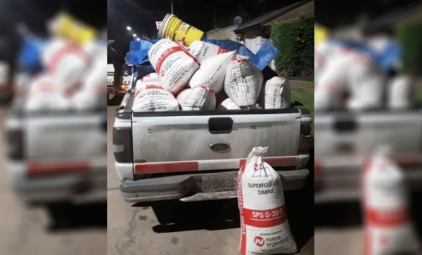 Tres baigorrienses robaron 21 bolsas de maíz de un camión en Timbúes