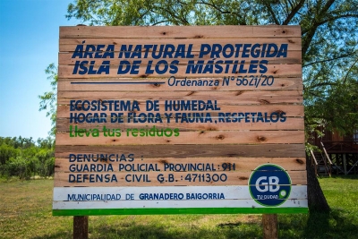 Jornada de limpieza y concientización en la “Isla de los Mástiles”