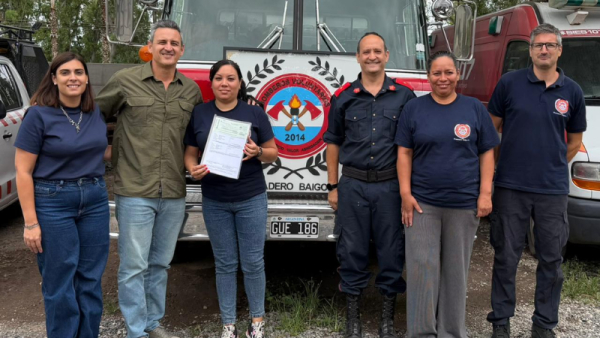 Gisela Da Ponte gestionó con el senador Ciro Seisas un aporte de 3 millones de pesos para los Bomberos Voluntarios de Granadero Baigorria