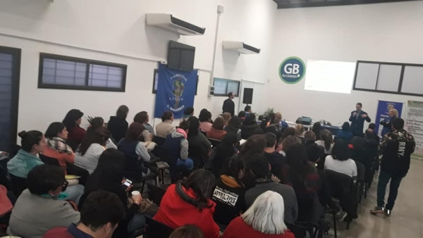 Charla sobre neurodiversidad y sexualidad