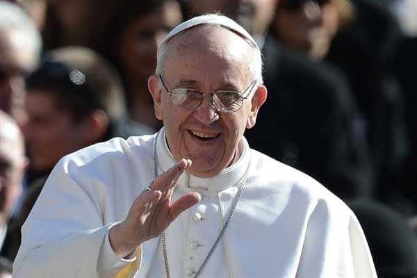 El Papa Francisco saludo a todos los rosarinos mediante una carta a Mónica Fein
