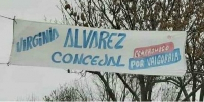 Un pasacalle de una precandidata a concejala con error de ortografía causó sorpresa