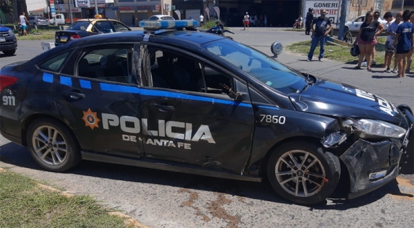 Falleció un repartidor en moto que fue chocado por un patrullero del Comando