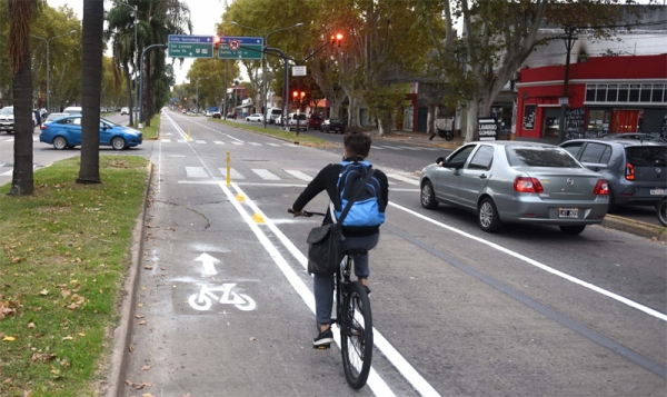 Circulación restringida, y cierran el deporte y el espectáculo
