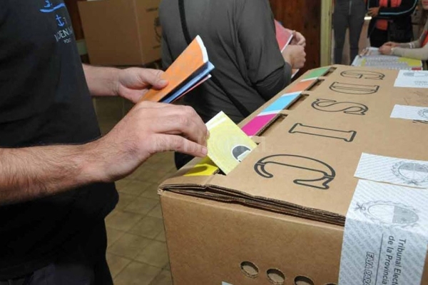 Oficializan 8 listas de precandidatos a intendente en Baigorria