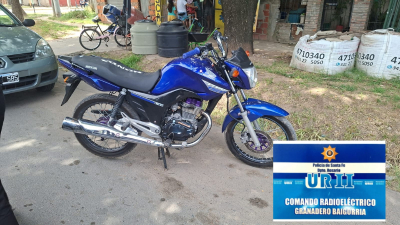 Recuperan una moto robada en Ybarlucea: dos jóvenes detenidos