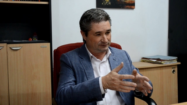 Minetti: "Una verdad a media, es una mentira"