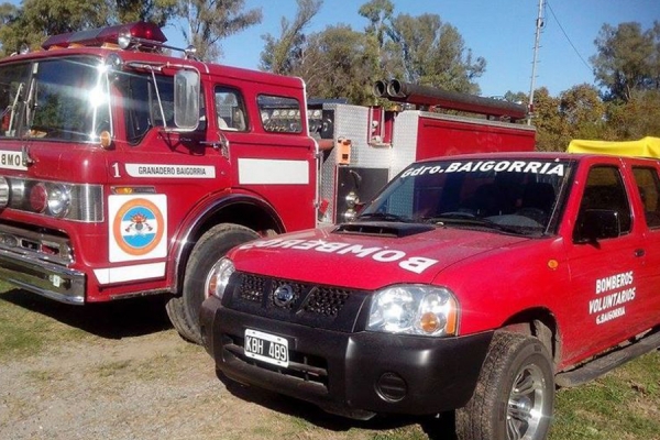 Agreden a bomberos cuando van asistir un incendio