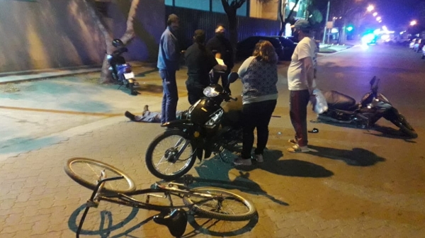 Accidente de tránsito entre dos motos