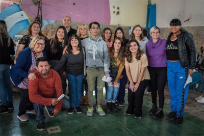 “No sé trata de regalar, se trata de dar herramientas y oportunidades”