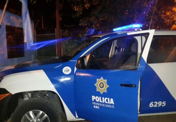 Un delincuente escapó baleando a una mujer policía